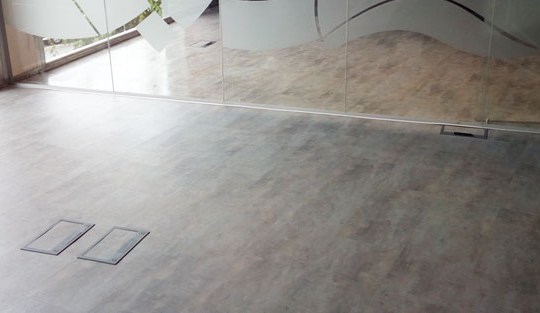 resultado final instalacion suelo vinilo tonos decoracion