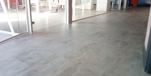 resultado final instalacion suelo vinilo tonos decoracion